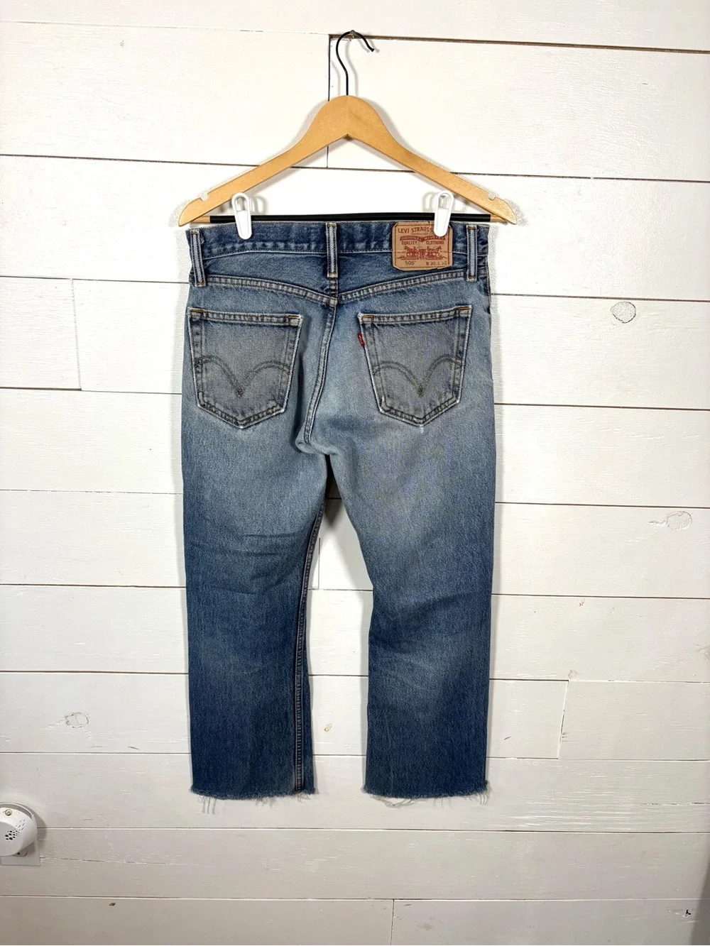 Levis 505 Straight Fit Jeans Mens 30x30 Distressed Raw Hem Medium Wash